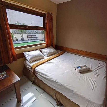 Guest House Teras Solo Syariah Exterior foto